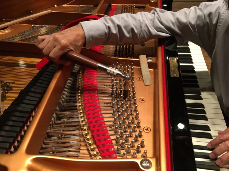 『ピアノまるごと大冒険!』<br />
解体ショー・調律体験・ピアノを囲むコンサート 画像